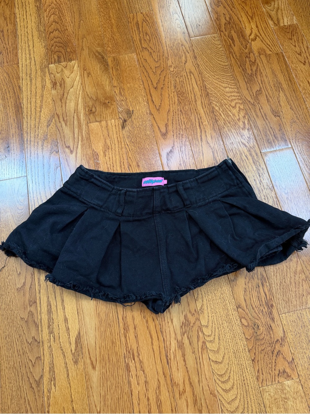 Edikted Black Pleated Mini Skort